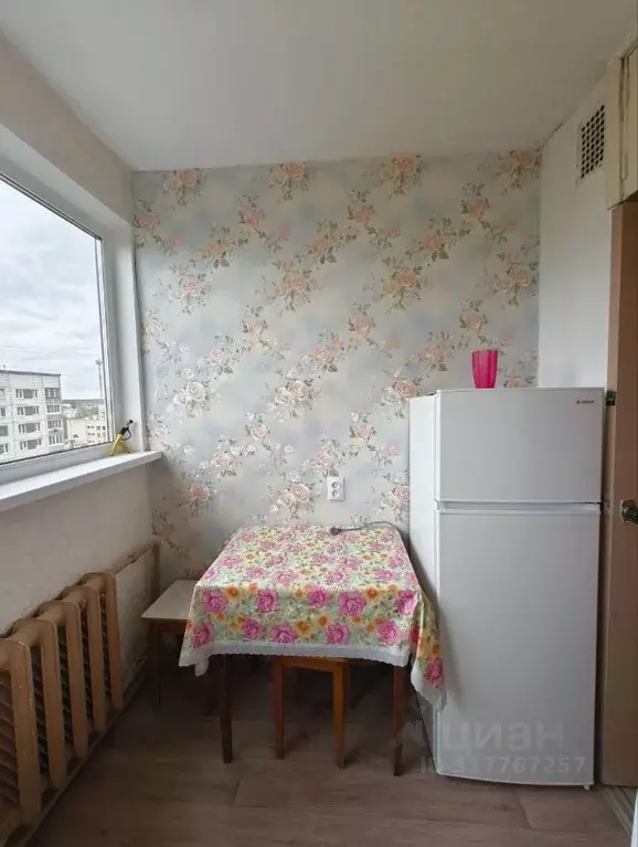 2-к кв. Ленинградская область, Тихвин 6-й мкр, 15 (43.6 м) - Фото 1