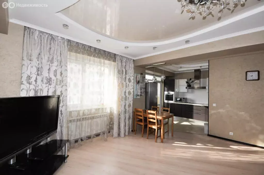 2-комнатная квартира: Южно-Сахалинск, проспект Победы, 5К2 (68.2 м) - Фото 2