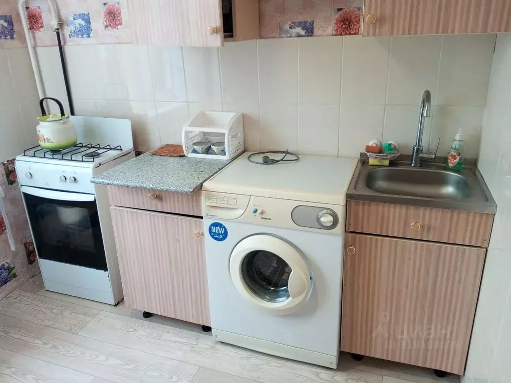 1-к кв. Удмуртия, Ижевск Удмуртская ул., 249 (33.0 м) - Фото 0