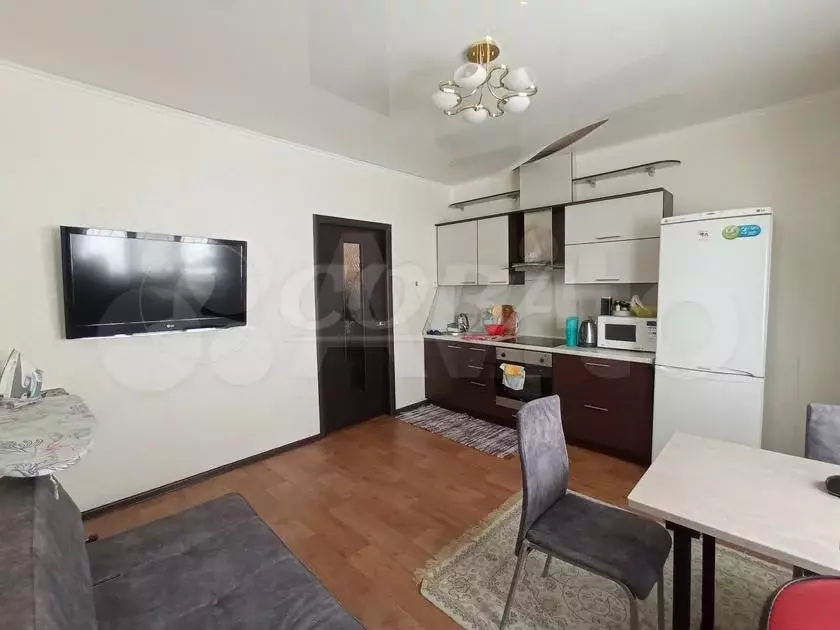 1-к. квартира, 45 м, 1/9 эт. - Фото 0