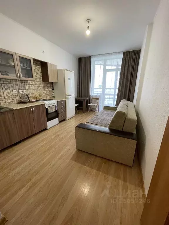 1-к кв. Свердловская область, Екатеринбург ул. 8 Марта, 188 (47.6 м) - Фото 2