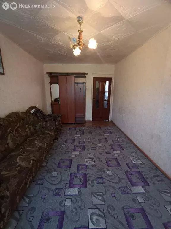 2-комнатная квартира: Кувандык, улица Маршала Жукова, 16А (46.9 м) - Фото 1