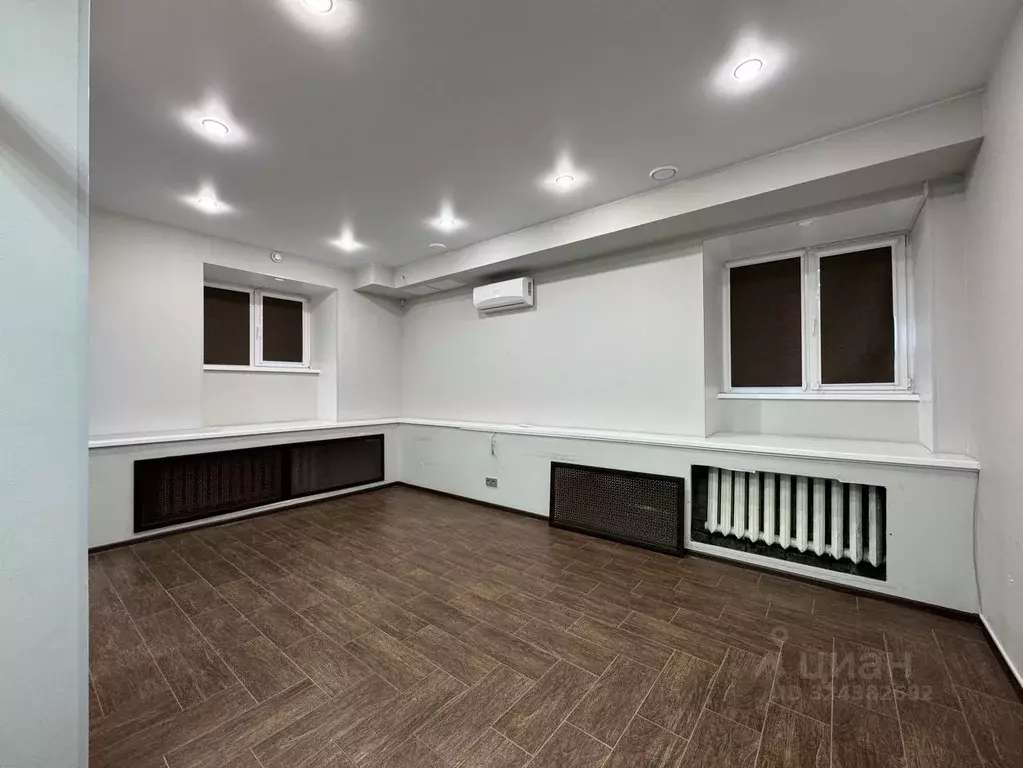 Помещение свободного назначения в Кировская область, Киров ул. ... - Фото 1