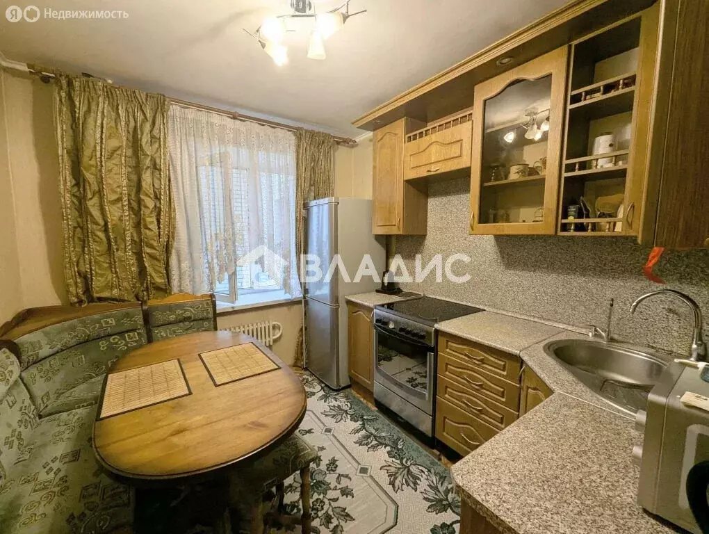 3-комнатная квартира: Белгород, улица Губкина, 55А (66.4 м) - Фото 1