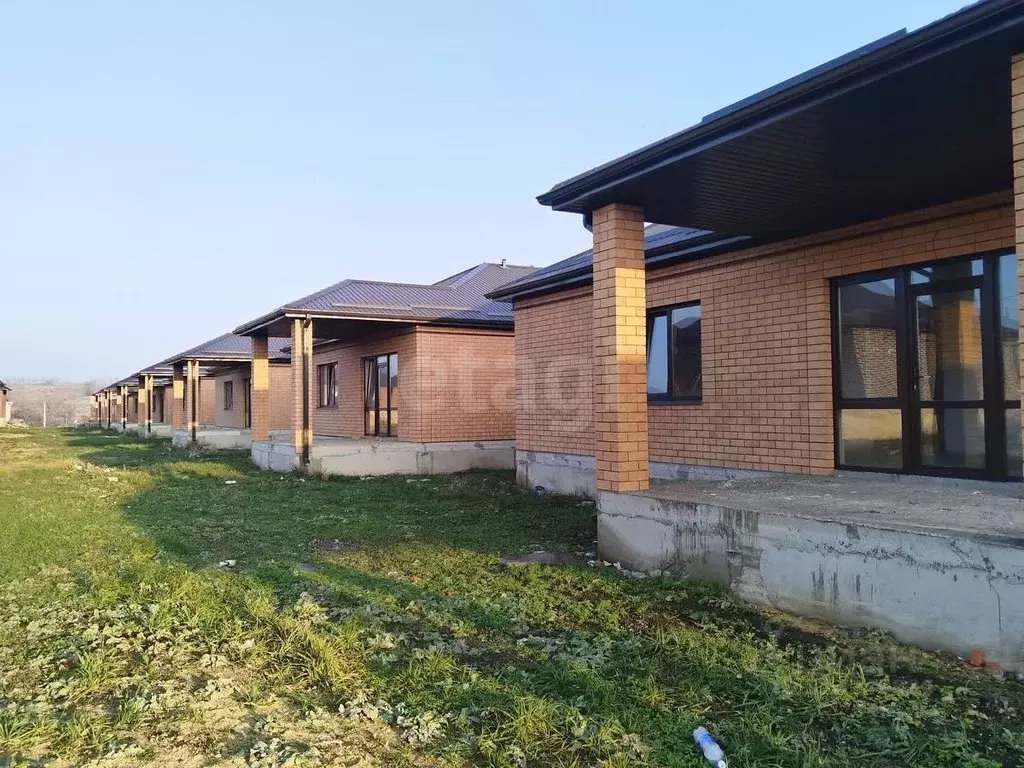 Дом в Ставропольский край, Михайловск Шпаковский район, ул. Софьи ... - Фото 1