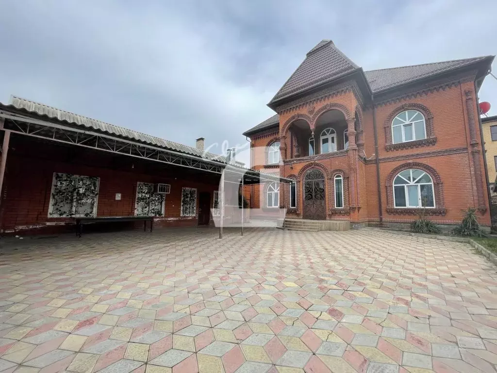 Дом в Краснодарский край, Краснодар ул. Фридриха Энгельса, 152 (330 м) - Фото 1