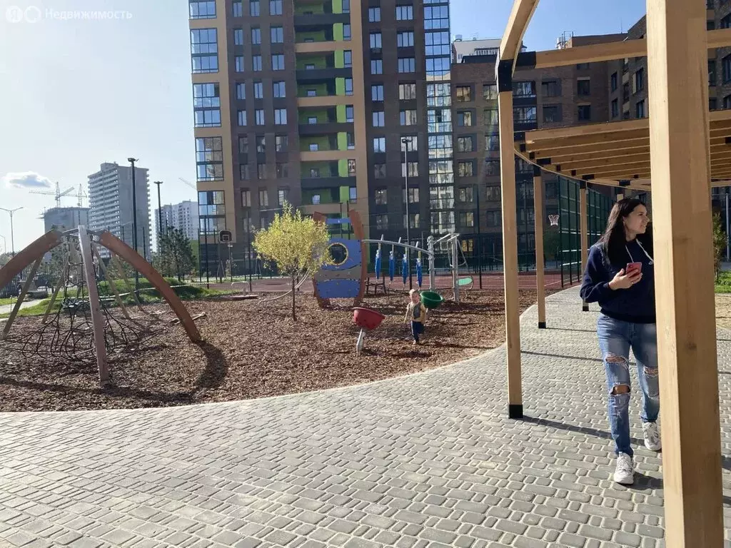 2-комнатная квартира: Тюмень, улица Фармана Салманова, 16 (63 м) - Фото 0