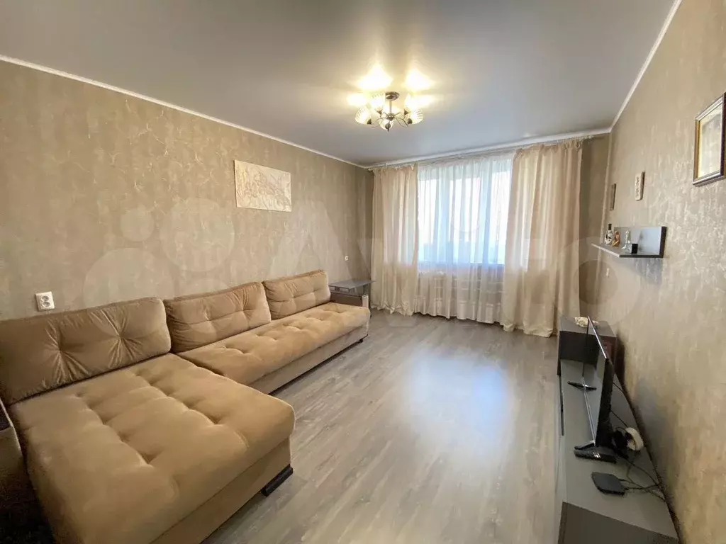 3-к. квартира, 68 м, 2/10 эт. - Фото 0