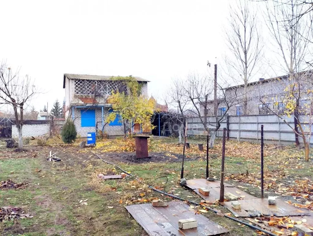 Дом в Волгоградская область, Волжский Строитель СНТ, ул. Волжская (62 ... - Фото 1