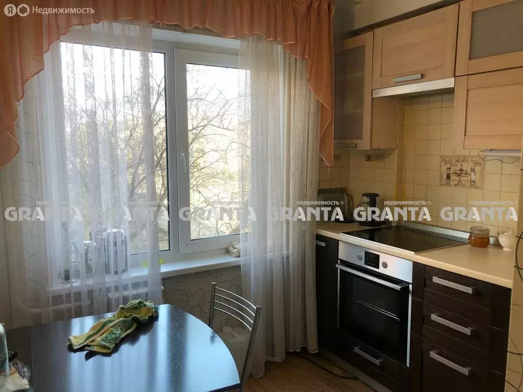 3-комнатная квартира: Красноярск, улица Урицкого, 125 (59 м) - Фото 1