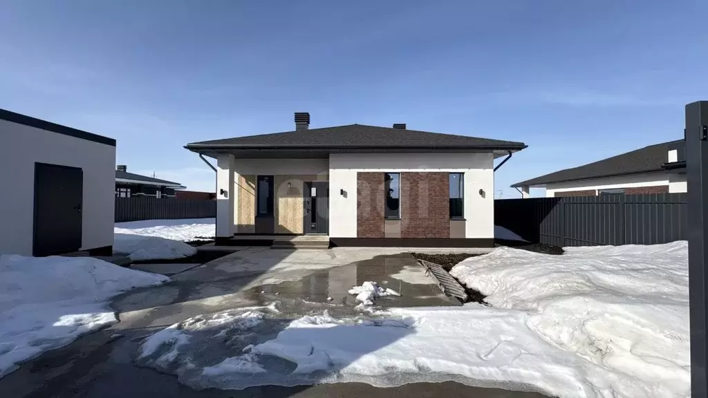 Дом в Башкортостан, Уфимский район, Русско-Юрмашский сельсовет, д. ... - Фото 1