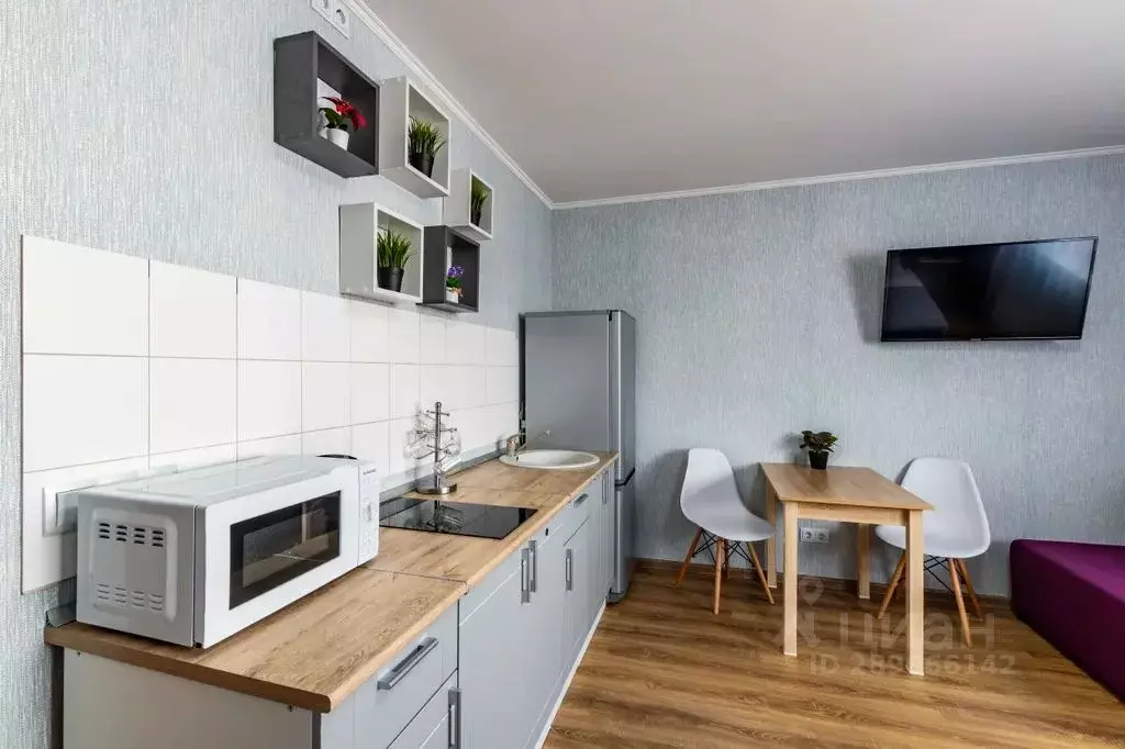 1-к кв. Свердловская область, Екатеринбург ул. Юмашева, 6 (35.0 м) - Фото 2