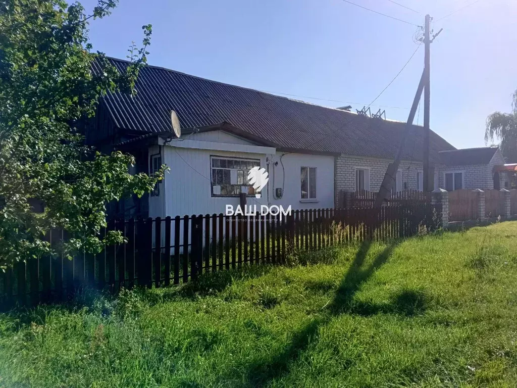Дом в Брянская область, Дятьковский район, Слободищенское с/пос, д. ... - Фото 1
