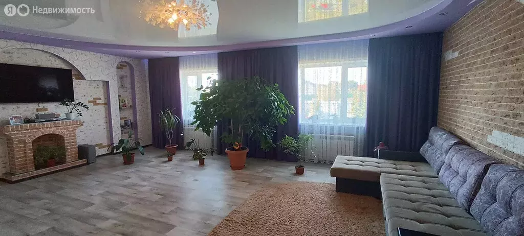 Дом в село Шигоны, Коммунальная улица, 24 (270 м) - Фото 1
