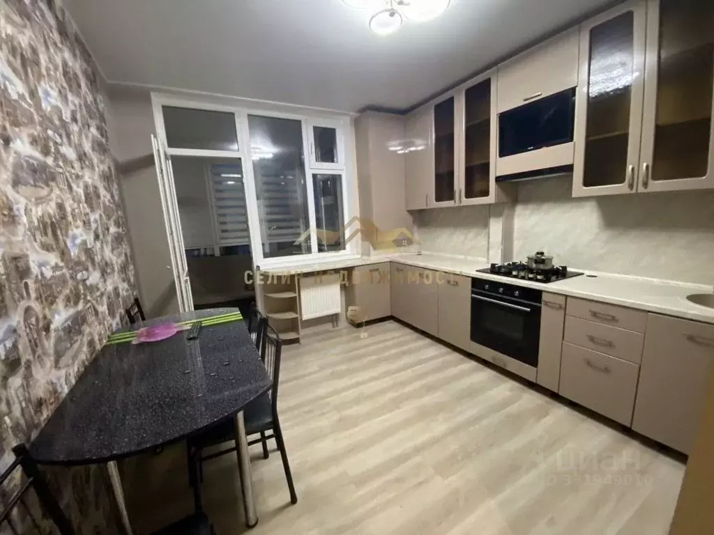 2-к кв. Крым, Евпатория просп. Победы, 91 (62.8 м) - Фото 1