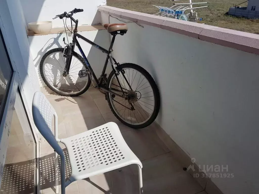 Студия Крым, Сакский район, с. Молочное ул. Южная, 40 (30.0 м) - Фото 1
