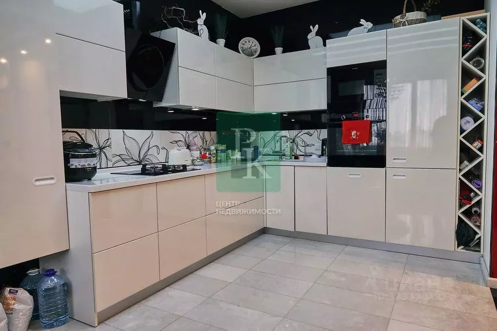 2-к кв. Севастополь ул. Дмитрия Ульянова, 11А (145.0 м) - Фото 2