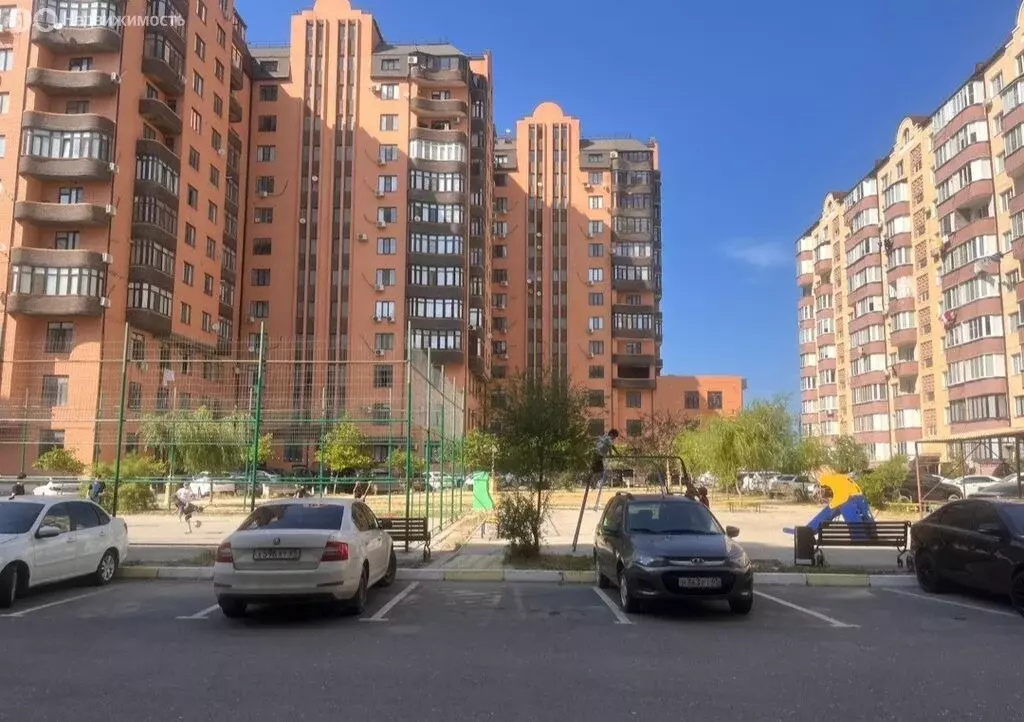 2-комнатная квартира: Каспийск, проспект Акулиничева, 23 (87 м) - Фото 1