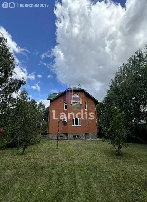 Дом в село Успенское, Учительская улица, 36 (250 м) - Фото 2