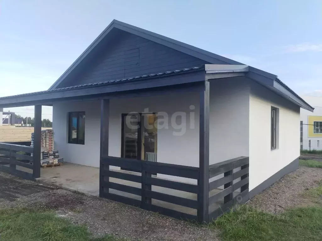 Дом в Красноярский край, Красноярск городской округ, пос. Солонцы ул. ... - Фото 0