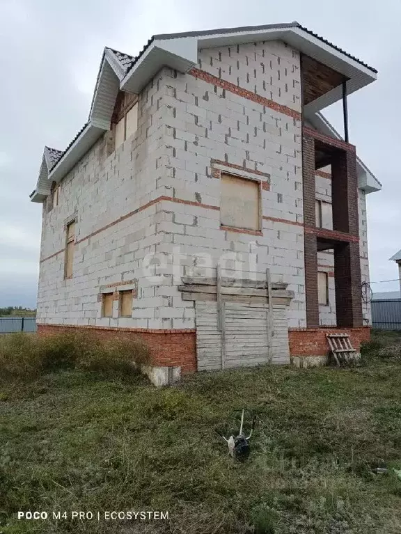 Дом в Челябинская область, Троицкий район, с. Клястицкое Октябрьская ... - Фото 1