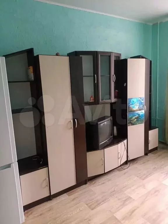 Комната 17 м в 3-к., 2/4 эт. - Фото 0