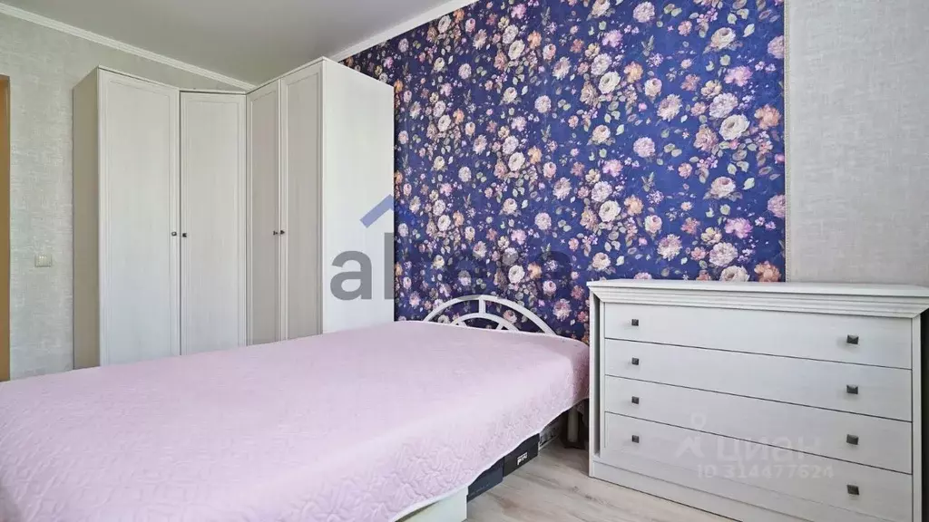 2-к кв. Татарстан, Казань ул. Азата Аббасова, 12 (54.0 м) - Фото 0