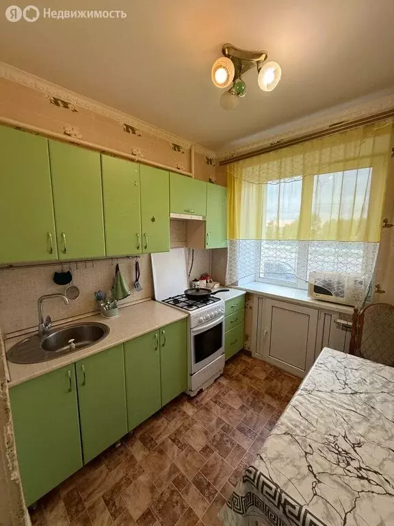 2-комнатная квартира: Октябрьский, 35-й микрорайон, 9 (44.4 м) - Фото 1