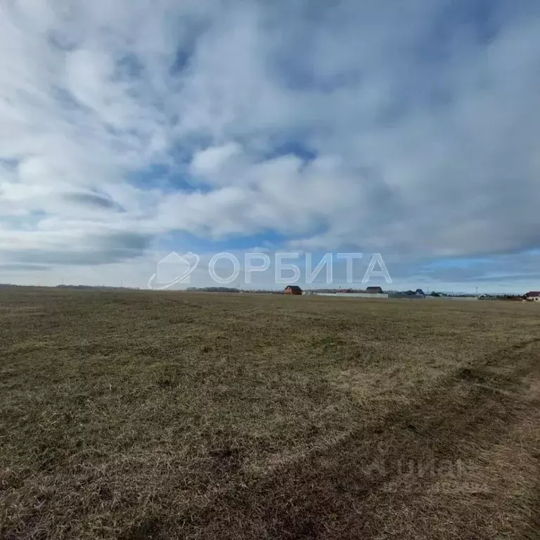 Участок в Тюменская область, Тюмень ул. Олега Антонова (6.0 сот.) - Фото 1