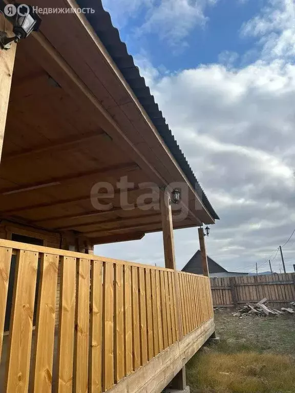 Дом в Иволгинский район, сельское поселение Гурульбинское, село ... - Фото 1