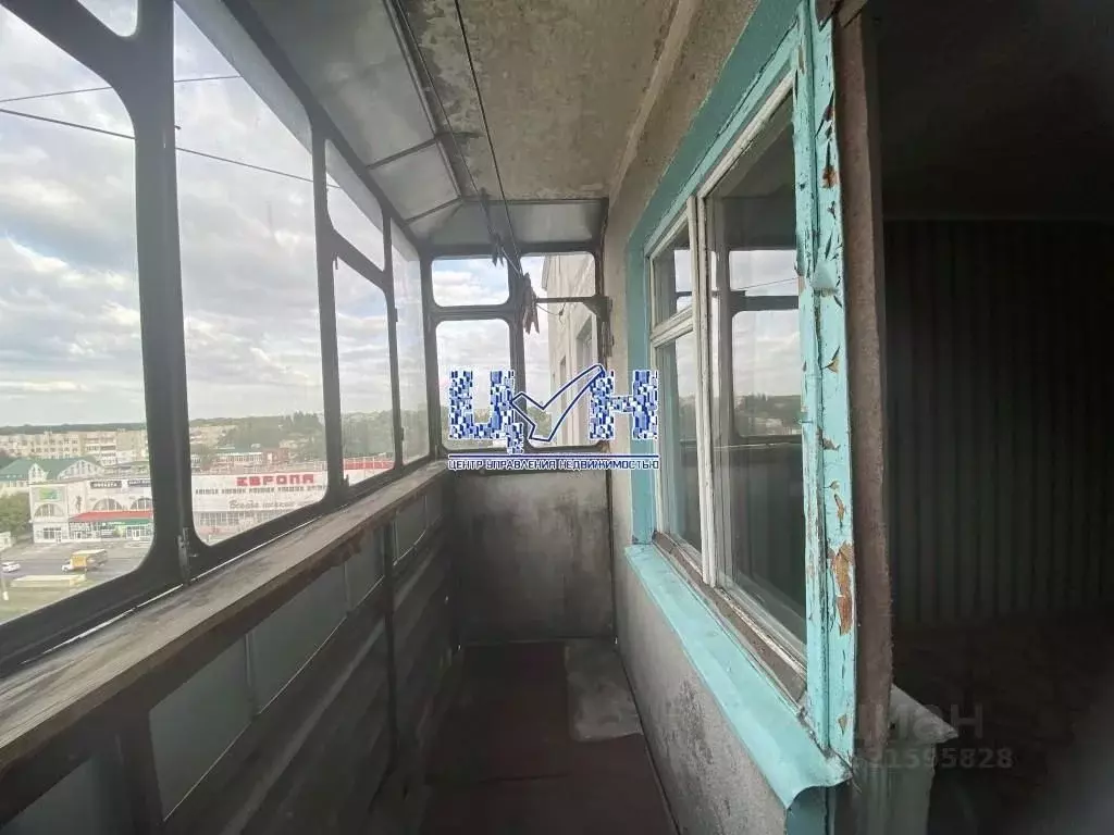 4-к кв. Курская область, Курск просп. Кулакова, 5 (70.0 м) - Фото 1