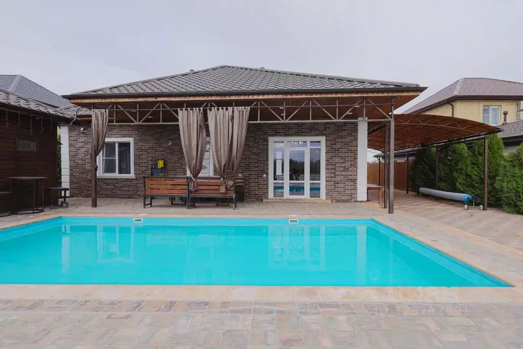 Дом в Астраханская область, Приволжский район, с. Яманцуг ул. ... - Фото 2