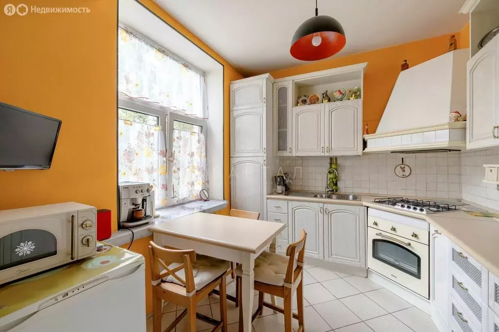 4-комнатная квартира: Москва, Варшавское шоссе, 75к1 (104 м) - Фото 1