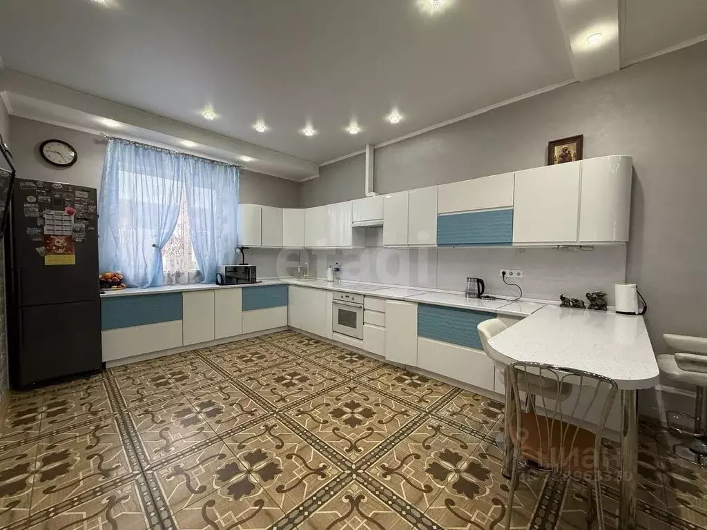 Дом в Ямало-Ненецкий АО, Салехард ул. Железнодорожная, 16 (278 м) - Фото 1