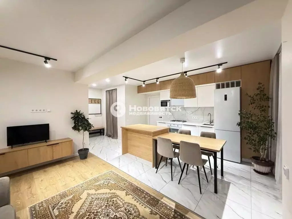 4-к кв. Кировская область, Киров ул. Севастопольская, 5 (82.4 м) - Фото 1