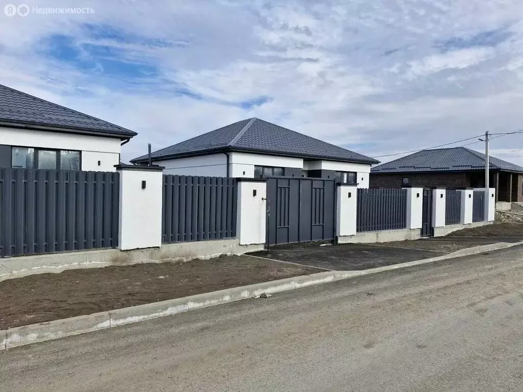Дом в станица Ессентукская, Курганная улица (106 м) - Фото 1