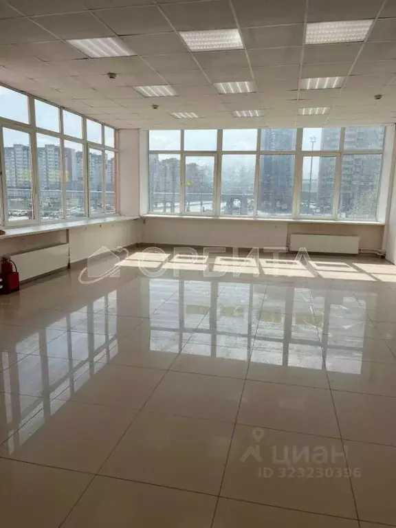 Помещение свободного назначения в Тюменская область, Тюмень Широтная ... - Фото 1