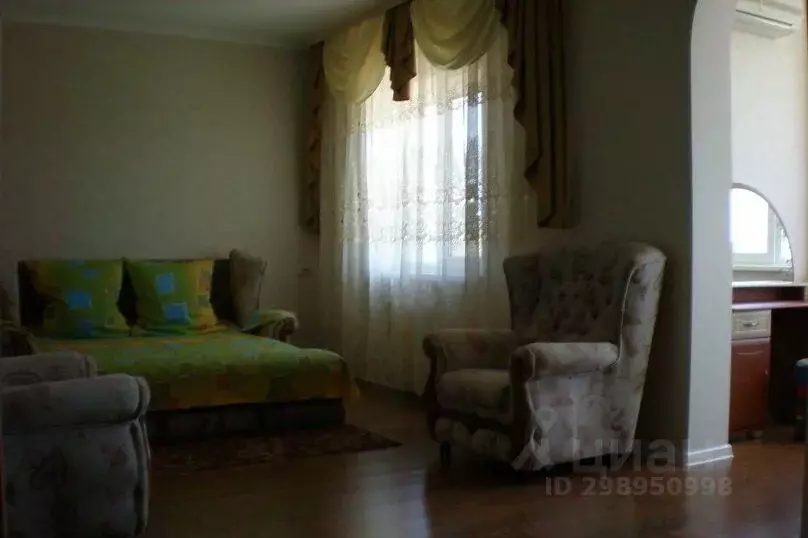 2-к кв. Крым, Алушта ул. 60 лет СССР, 18 (70.0 м) - Фото 2