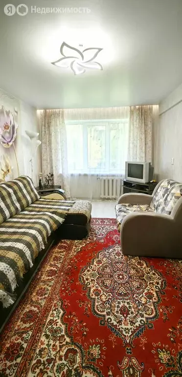 3-комнатная квартира: посёлок Магистральный, Молодёжная улица, 13 ... - Фото 0