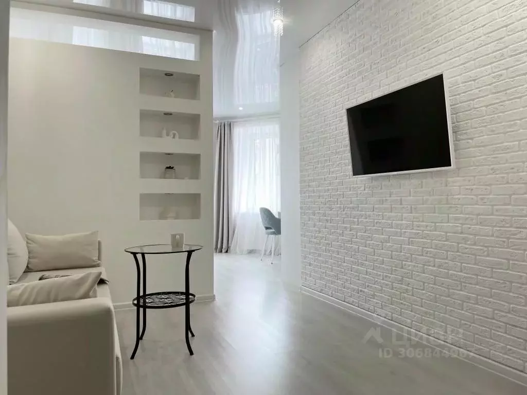 1-к кв. Татарстан, Казань ул. Баки Урманче, 5 (38.0 м) - Фото 2