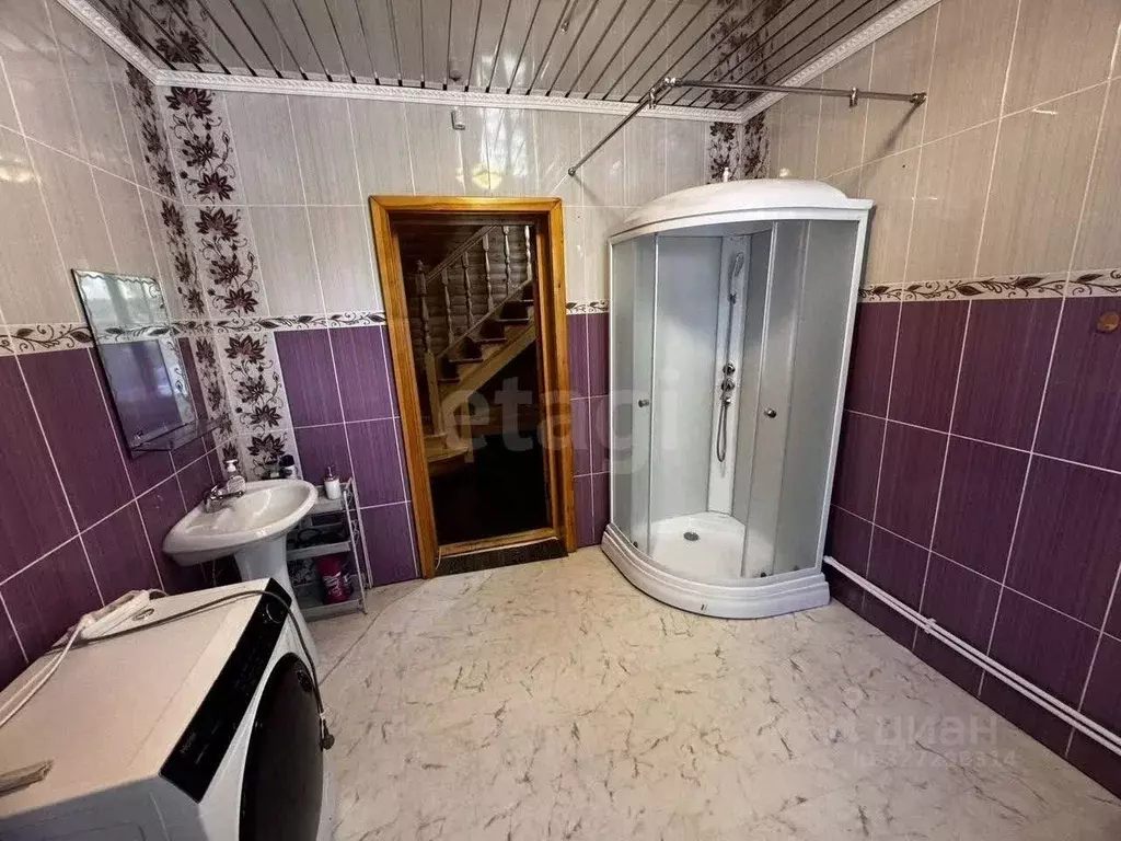 Дом в Бурятия, Баргузинский район, с. Максимиха ул. Юности, 9 (171 м) - Фото 1