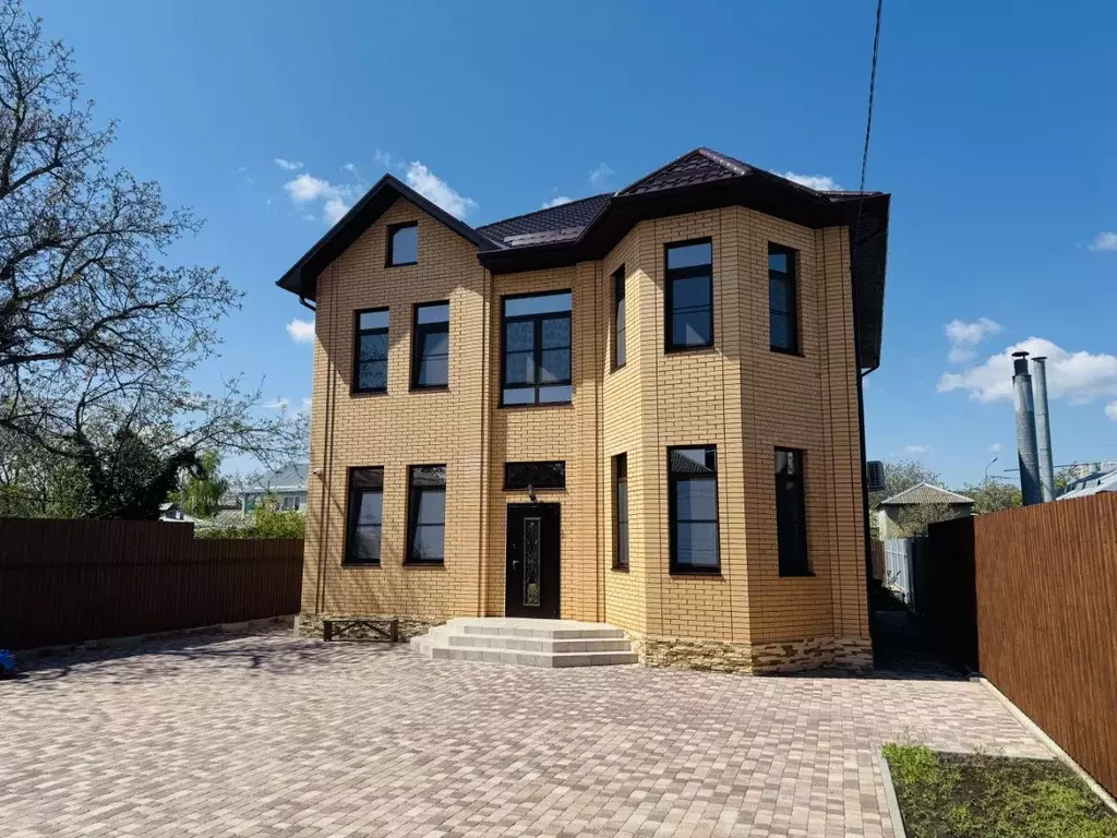 Коттедж в Ставропольский край, Ставрополь ул. Серова (220 м) - Фото 1