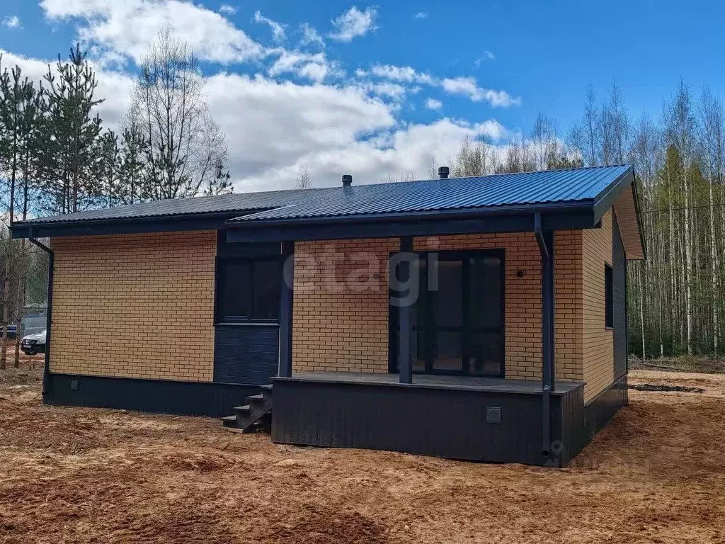 Дом в Кировская область, Слободской район, Шиховское с/пос, д. ... - Фото 1