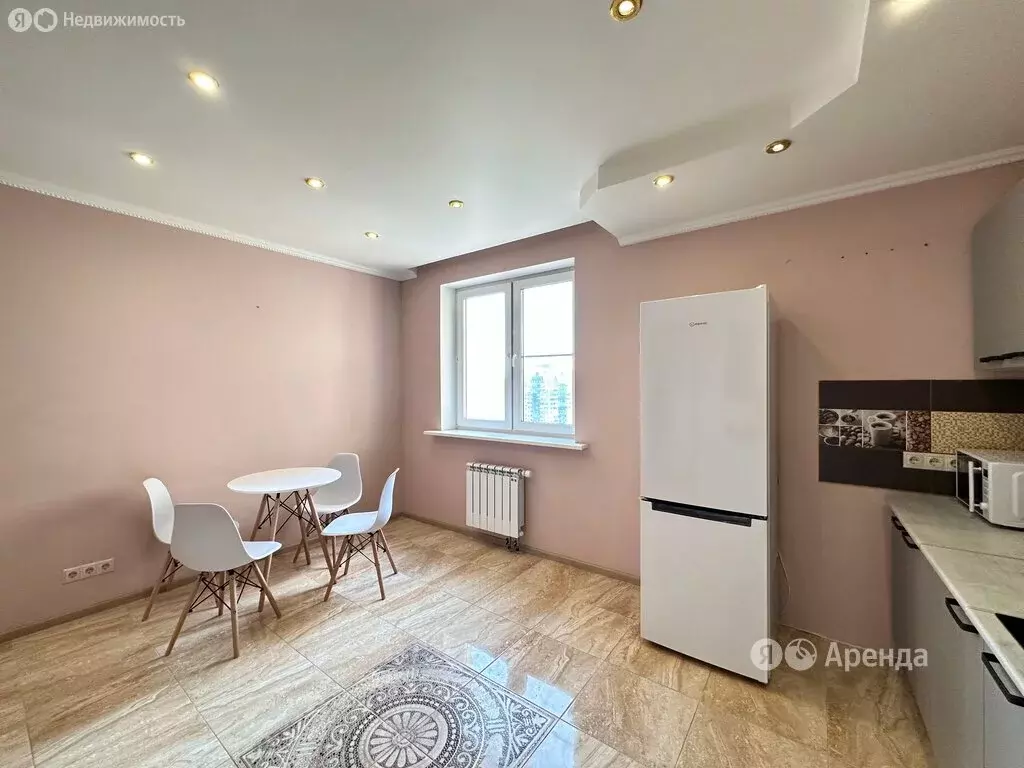 3-комнатная квартира: Раменское, улица Чугунова, 15Б (92 м) - Фото 1