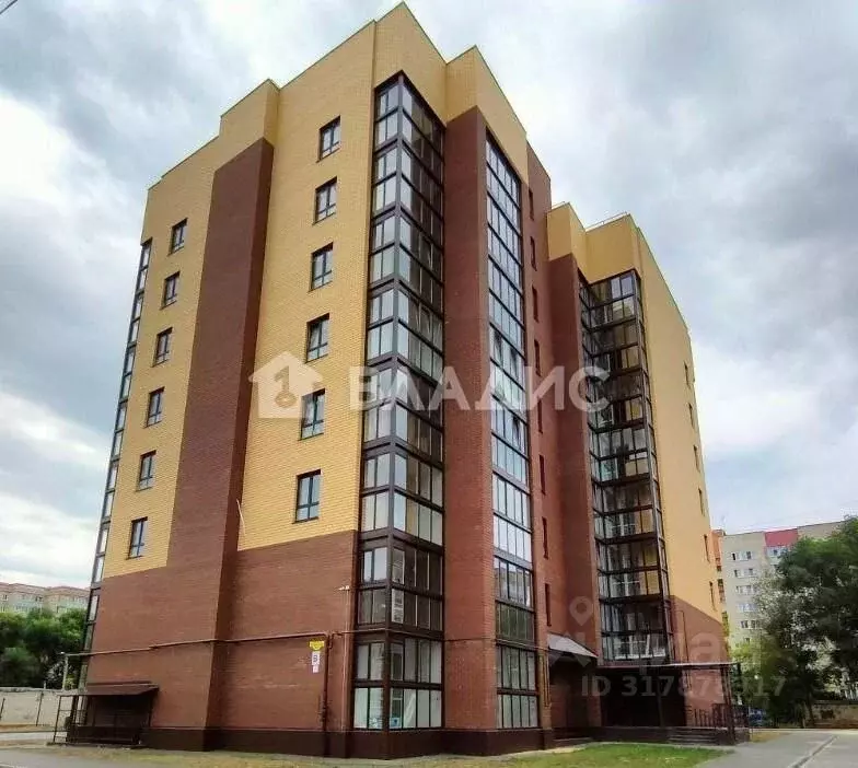 3-к кв. Пензенская область, Кузнецк Рабочая ул., 162А (103.3 м) - Фото 0