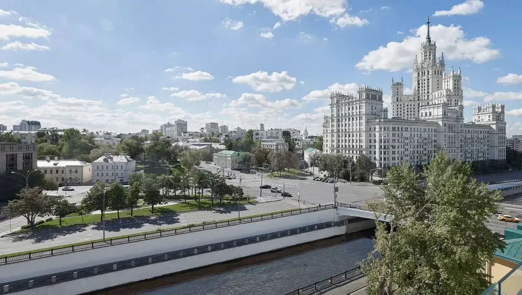 3-к. квартира, 131,8 м, 4/9 эт. - Фото 1