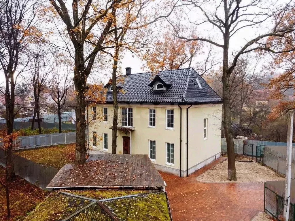 Дом в Калининградская область, Гурьевск Фабричная ул., 2 (231 м) - Фото 1