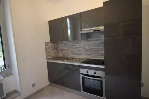 Аренда квартиры, Немур, Сена и Марна, Rue Antheaulme - Фото 1