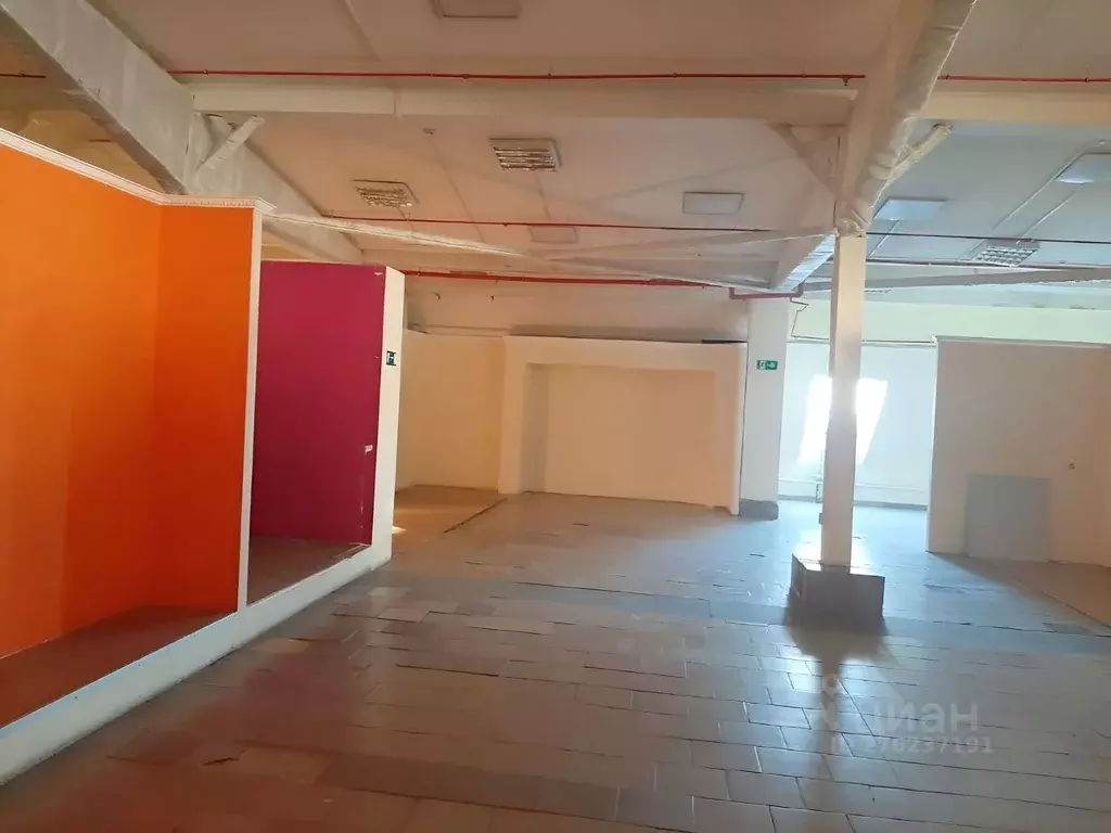 Торговая площадь в Татарстан, Казань ул. Сибирский Тракт, 34к1 (1600 ... - Фото 1