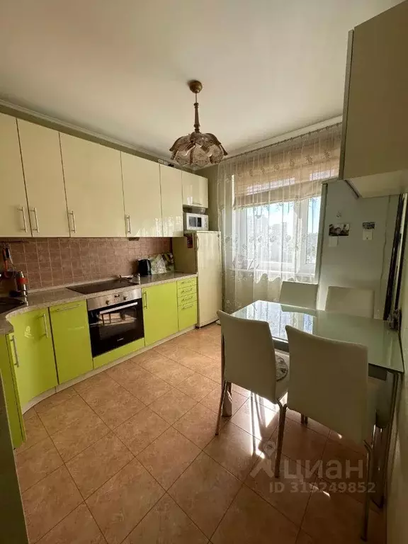 2-к кв. Москва ул. Адмирала Лазарева, 16 (54.5 м) - Фото 0